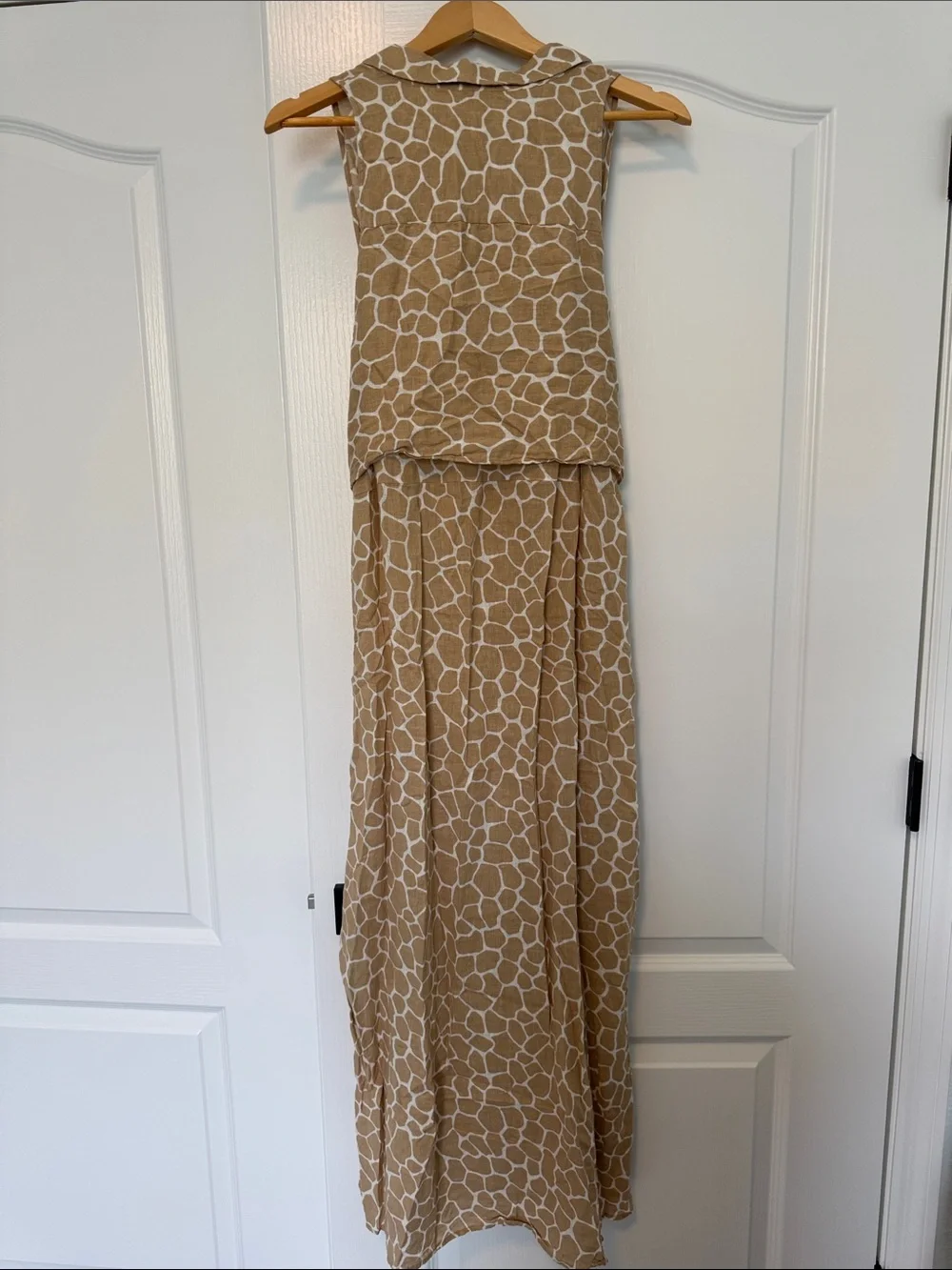 Michael Kors Tan and White Giraffe-Print Sleeveless Maxi Dress with Tie Waist